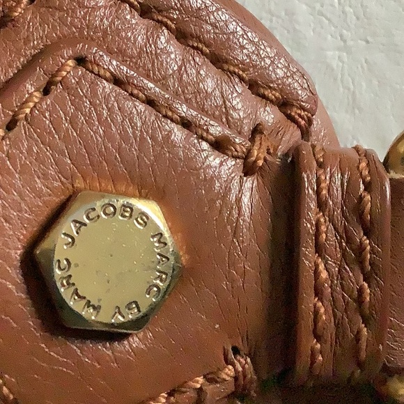 Handbag - Picture 3 of 4